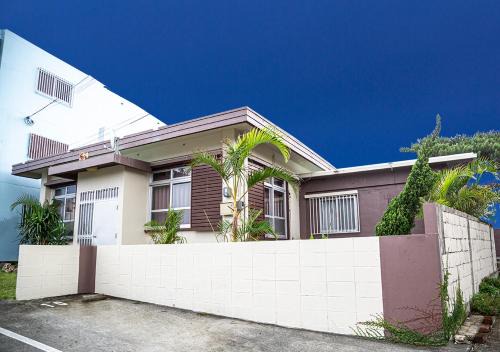 Kabira House | カビラハウス Kabira House 窓から見える川平湾まで徒歩1分