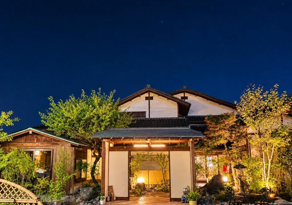 Isawa Onsen House | フクロウの御宿 2館 春日居館