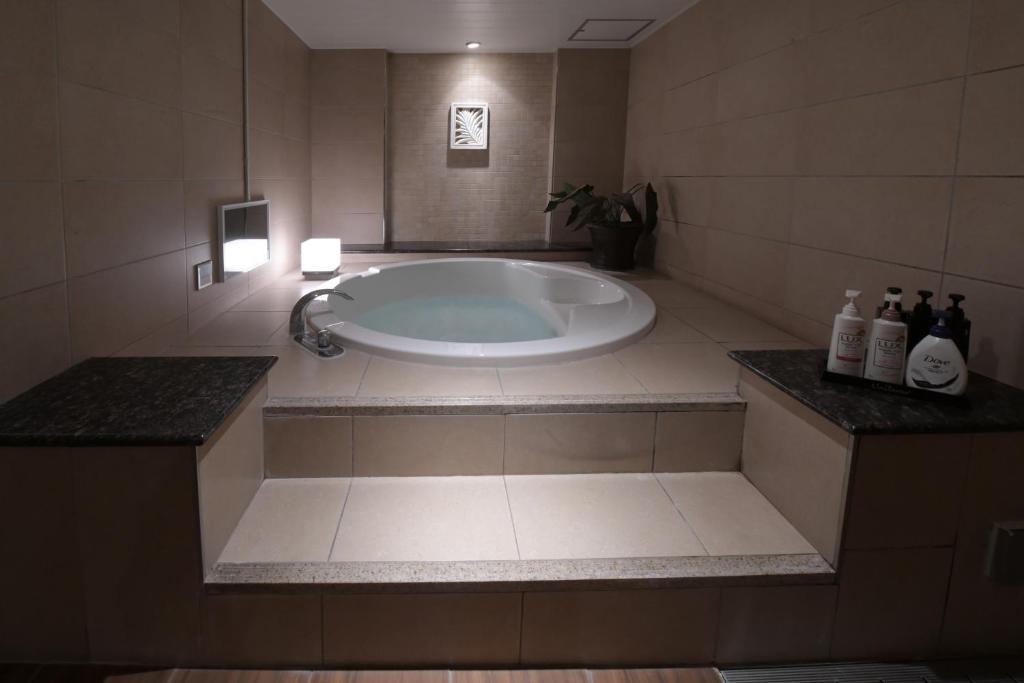 Minuma Ward Hotel | ホテル クレア