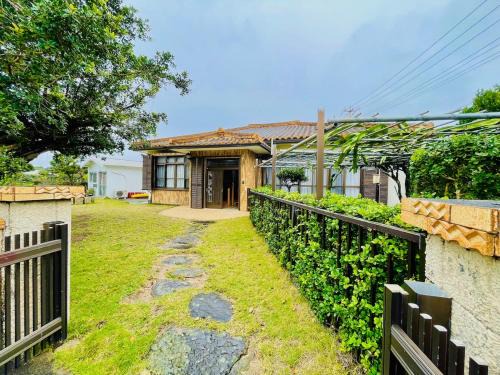 Yonaguni Apartment | 与那国島一棟貸切宿はいぬきち