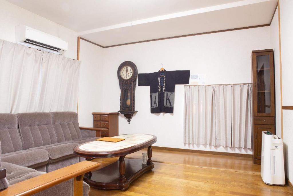 Kami-Yoshida Cho Apartment | 中通りハウス