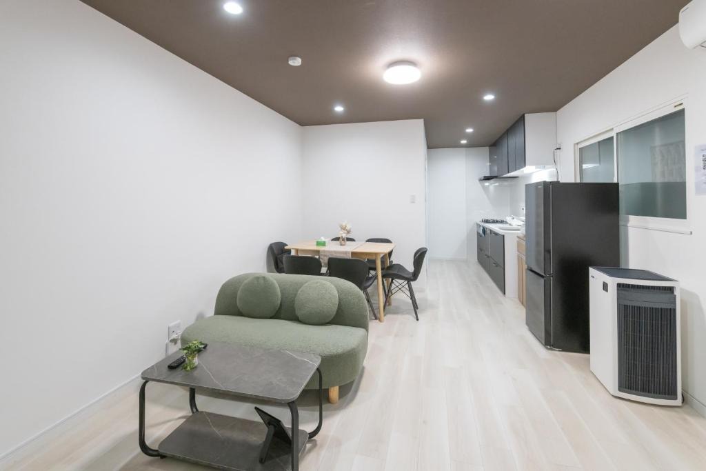 Miyakojima Apartment | 住舎桜ノ宮