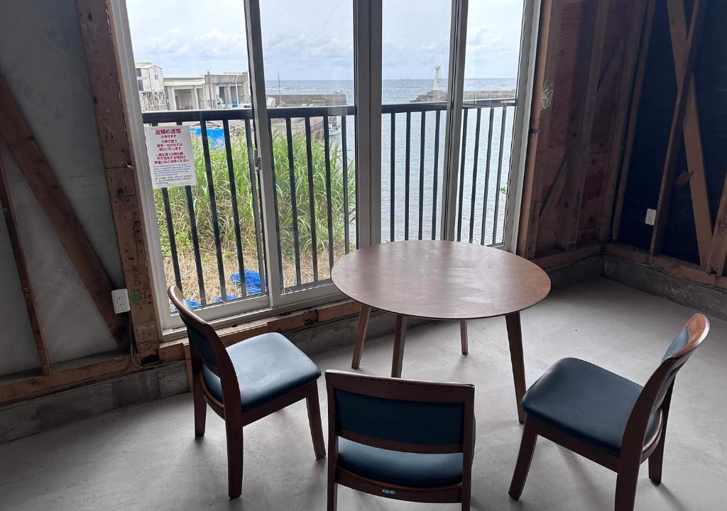Katsuura House | 勝浦の家A 海目の前 3LDK195m2定員ゆったり6名 漁港に面した老舗旅館を改装 山側A室 釣りにも好適