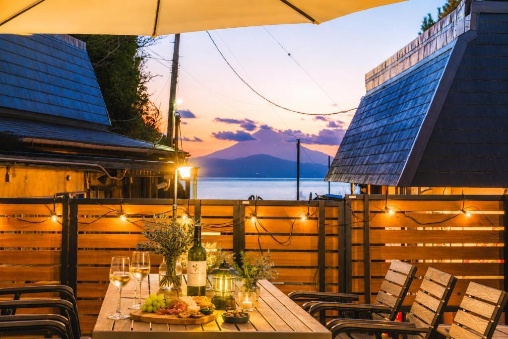 Miura Villa | 城ヶ島 浦ノ間邸 デザイナーズ古民家サウナヴィラ 富士山ビューBBqテラス付
