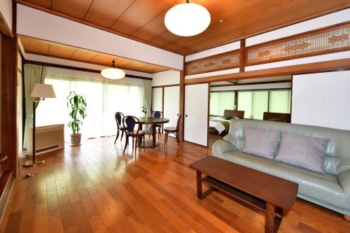 Koshigoe House | 山葵-WASABI