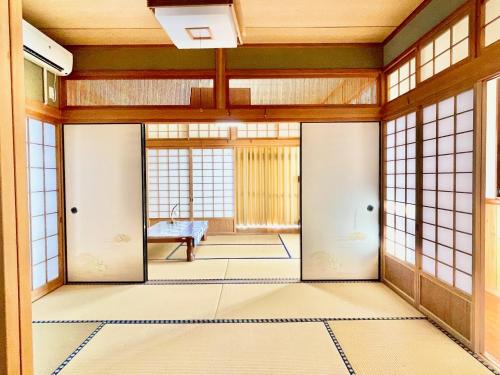 Tatsugo Apartment | 島の民泊 天川 -てぃんご- TINGO japanese kominka stay