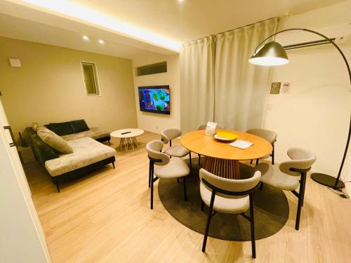 Naha City Centre Villa | 希少新築 家族 グループ歓迎 国際通り近く 4泊以上10offキャンペーン中