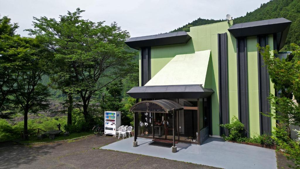 Katsura-cho Hotel | 料理旅館ゆり野