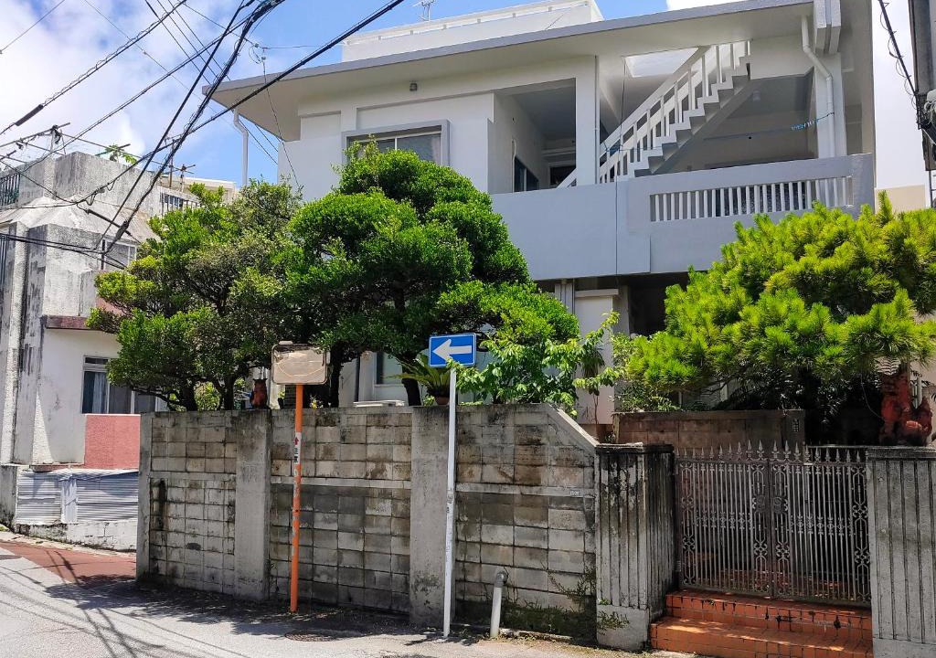 Tsuboya Villa | 最大14人 駐車縦列4台可能 個室4部屋 広々戸建て 国際通りと牧志駅まで徒歩5分 わらゆんＳｏヴィラ壺屋