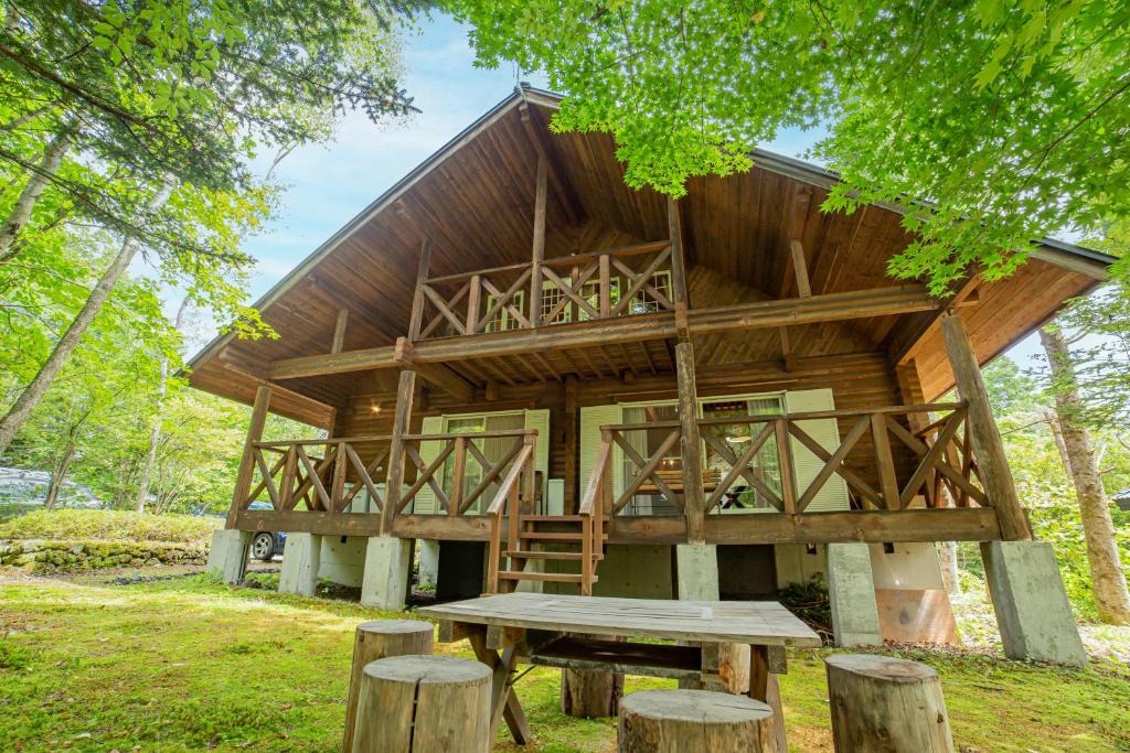 Tsumagoi House | 月の街60号北軽井沢