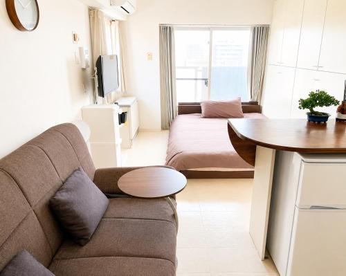 Higashi Apartment | 札幌駅徒歩5分 札幌中心部 セコマが真下 観光グルメに最適な好立地 最大3名 ラパルフェド札幌807