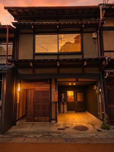 Hida Takayama Onsen Villa | 柚庵 川辺の静かな一棟貸し町屋