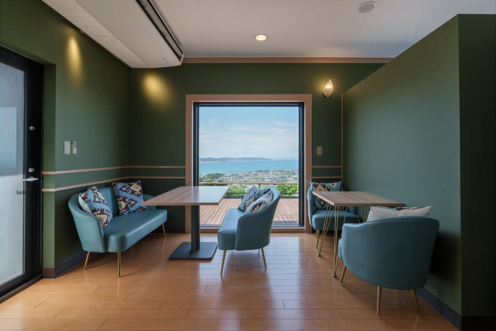 Sashiki Villa | 沖縄の海を見渡す絶景の貸切ヴィラ