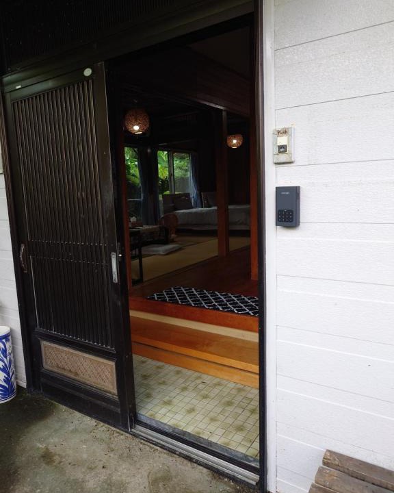 Okinawa House | 泉崎荘