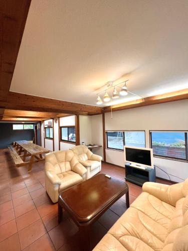 Oshima House | 波浮とみや 全部屋個室 伊豆大島