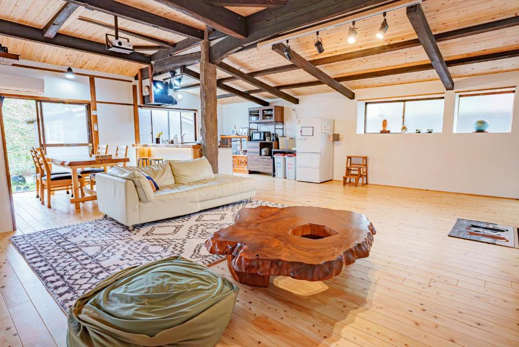 Yakushima House | 海が見える広々一棟貸し屋久島海風