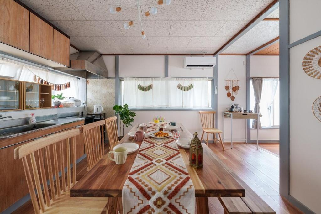Yokosuka House | 海びより ソレイユの丘車5分 最大9名 海のそば 子連れ歓迎