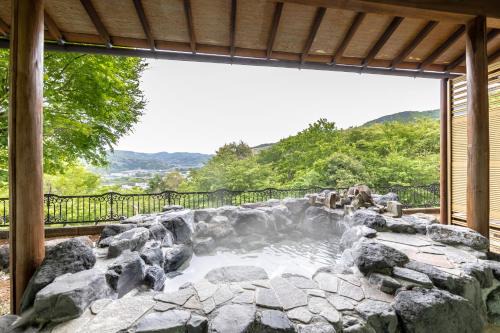 Izu House | 温泉宿のんびり イーハトーヴ中伊豆 天然温泉&展望露天風呂 非日常空間を愉しむ 1棟貸切宿