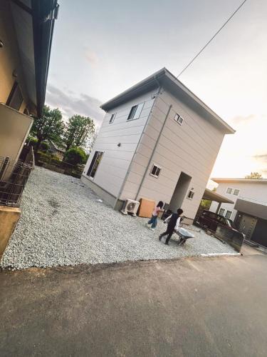 Nishi Ward Apartment | 熊本駅徒歩15分の新築一軒家駐車場3台