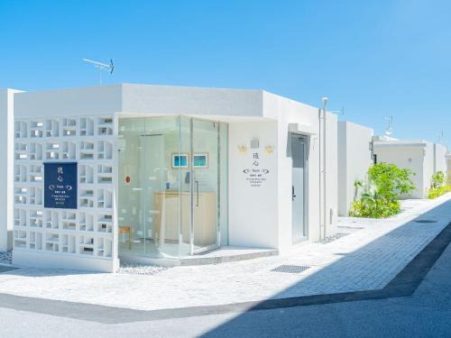 Maeganeku Villa | 琉心 RUSIN Private Pool Villa ONNA