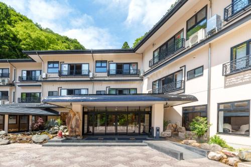 Kofu Hotel | 積翠寺温泉古湯坊坐忘庵