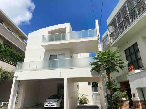 Ameku House | 貸切別荘カリイ Vacation Rental KALLY Naha Okinawa