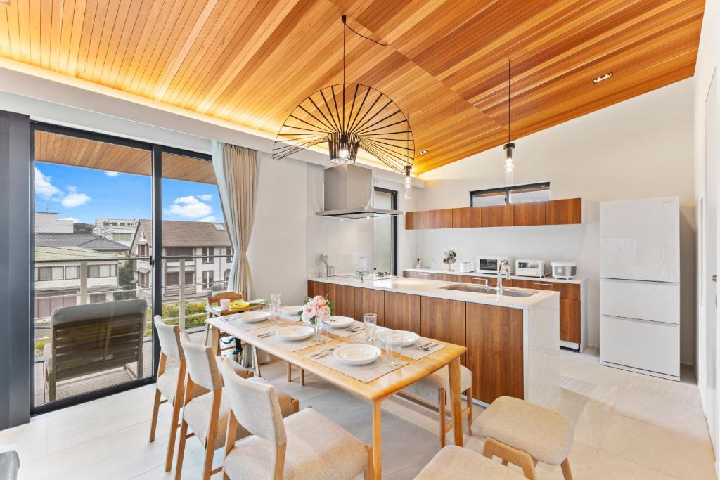 Zushi Apartment | 逗子海岸テラス