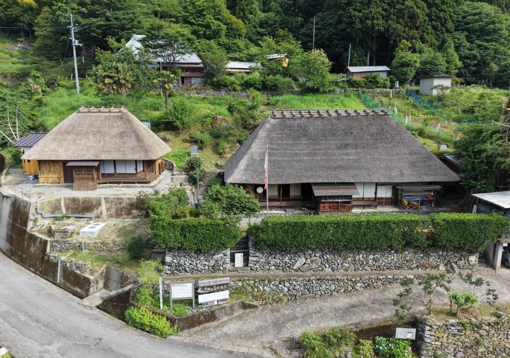 Miyoshi House | 重文木村家