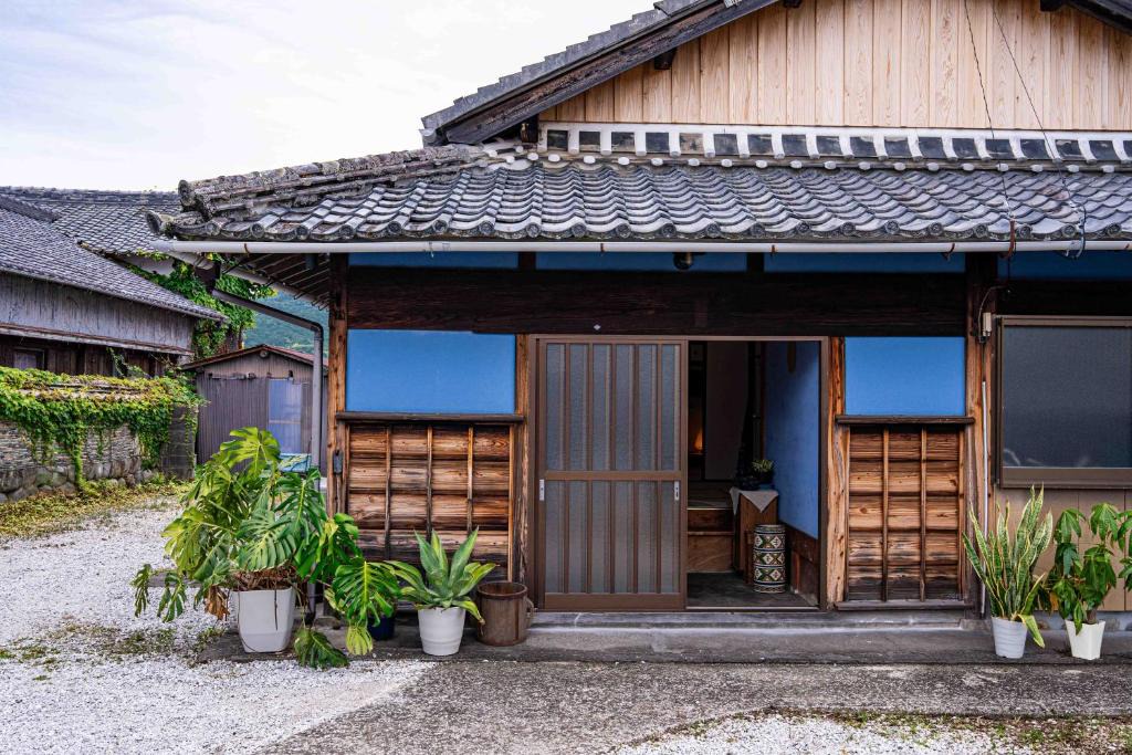 Aki House | 錆と煤 sabitosusu INN-prema-