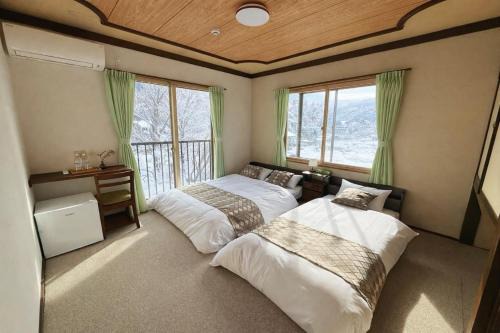 Yuzawa-machi Hotel | 雪场缆车站旁-START HOUSE PIAA-Ski IN Ski OUT