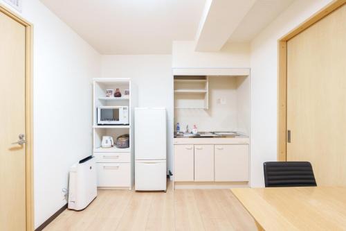 Namba Apartment | 青葉邸 NIPPONBASHI Room 601 3 Min Walk to Kuromon Market 2BR Family Residence