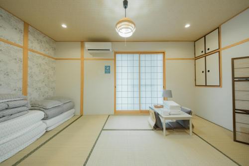 Higashinari Apartment | 鶴橋徒歩6分難波日本橋心斎橋5分天王寺usj奈良直通