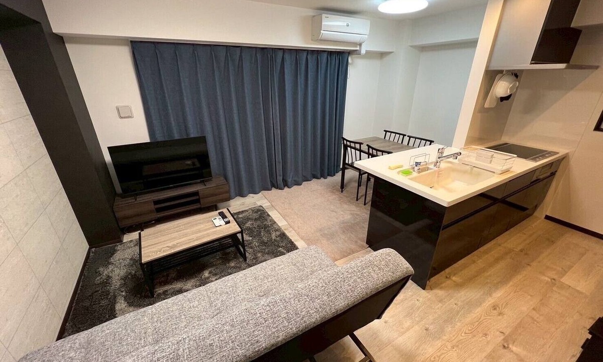 Kujo Apartment | 1 queen bed/1 sofa bed/max 4 people/4 min walk from Kujo subway station!