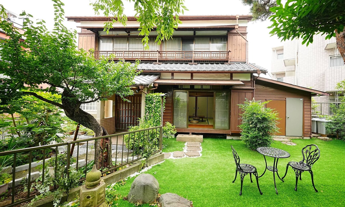 Nakano Villa | 301 ㎡ villa｜Shinjuku 20min｜3 parking spots｜garden