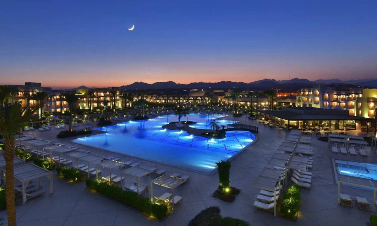 Sharm El Sheikh Hotel | 4 Inviting Rooms with Pool View - Perfect for Romantic Getaways