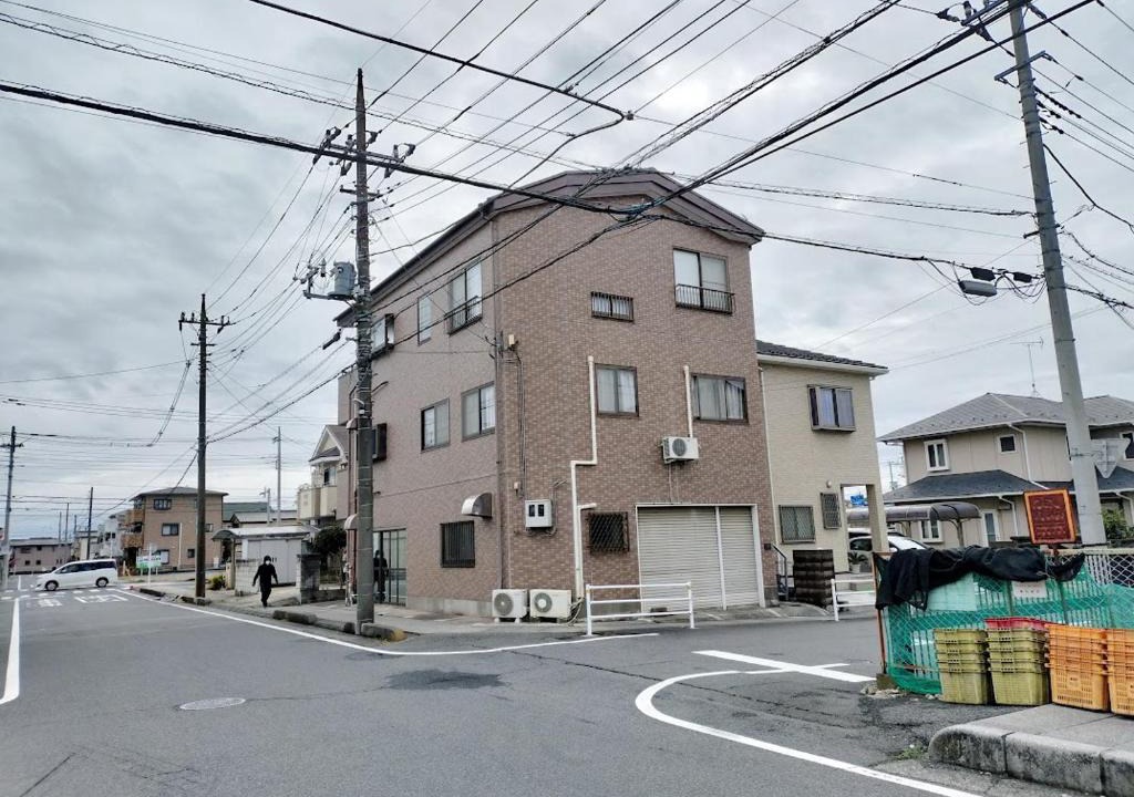 Kasukabe Apartment | 65m2 Free parking Modern Japanese style Toys for kids Great sunlight Kids can relax