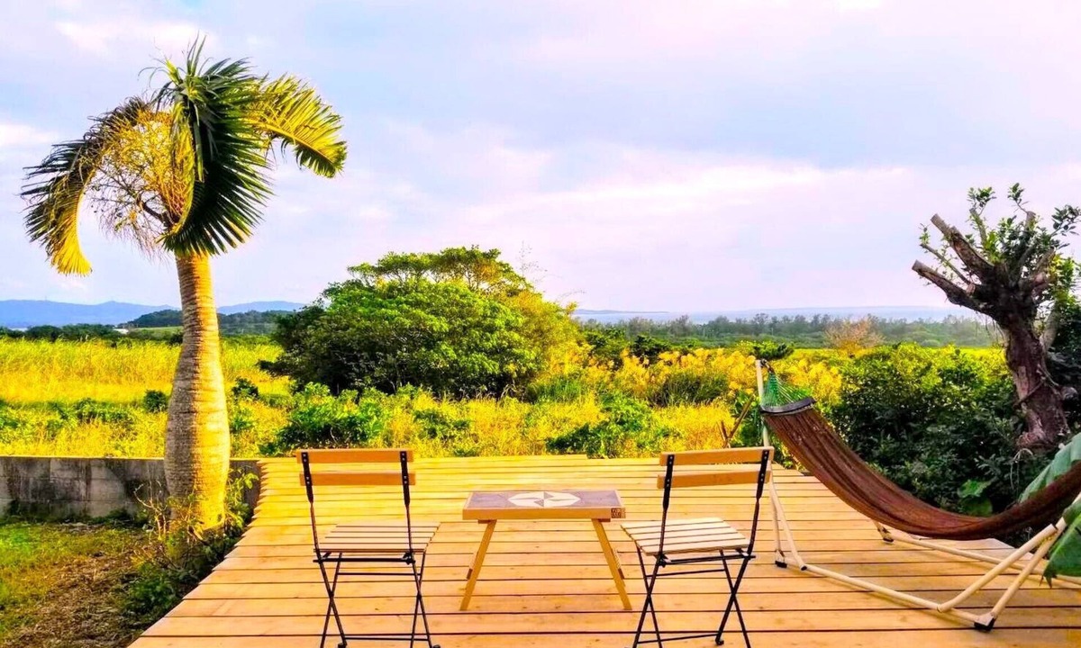 Taketomi-jima Taketomi-cho House | A house with a view of the sea in both directions