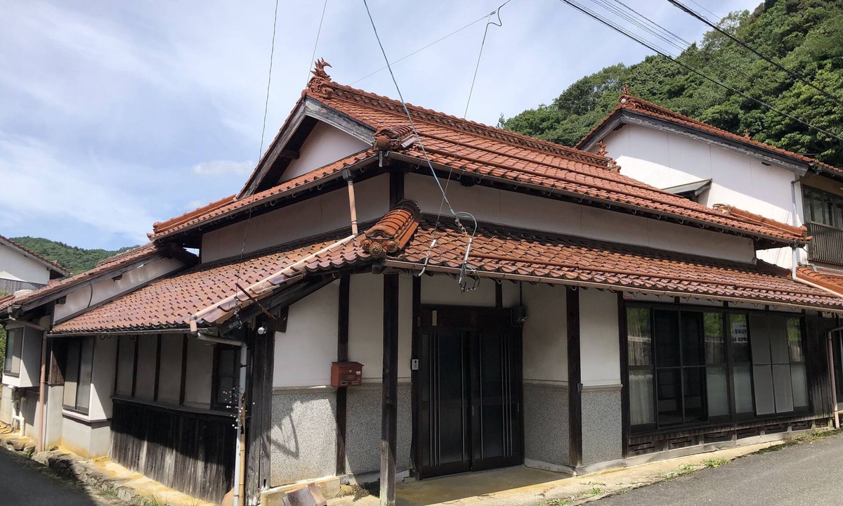 Hagi House | A peaceful time spent in an old private home designated as an Important Traditional House available for rent and Hagi Oukan