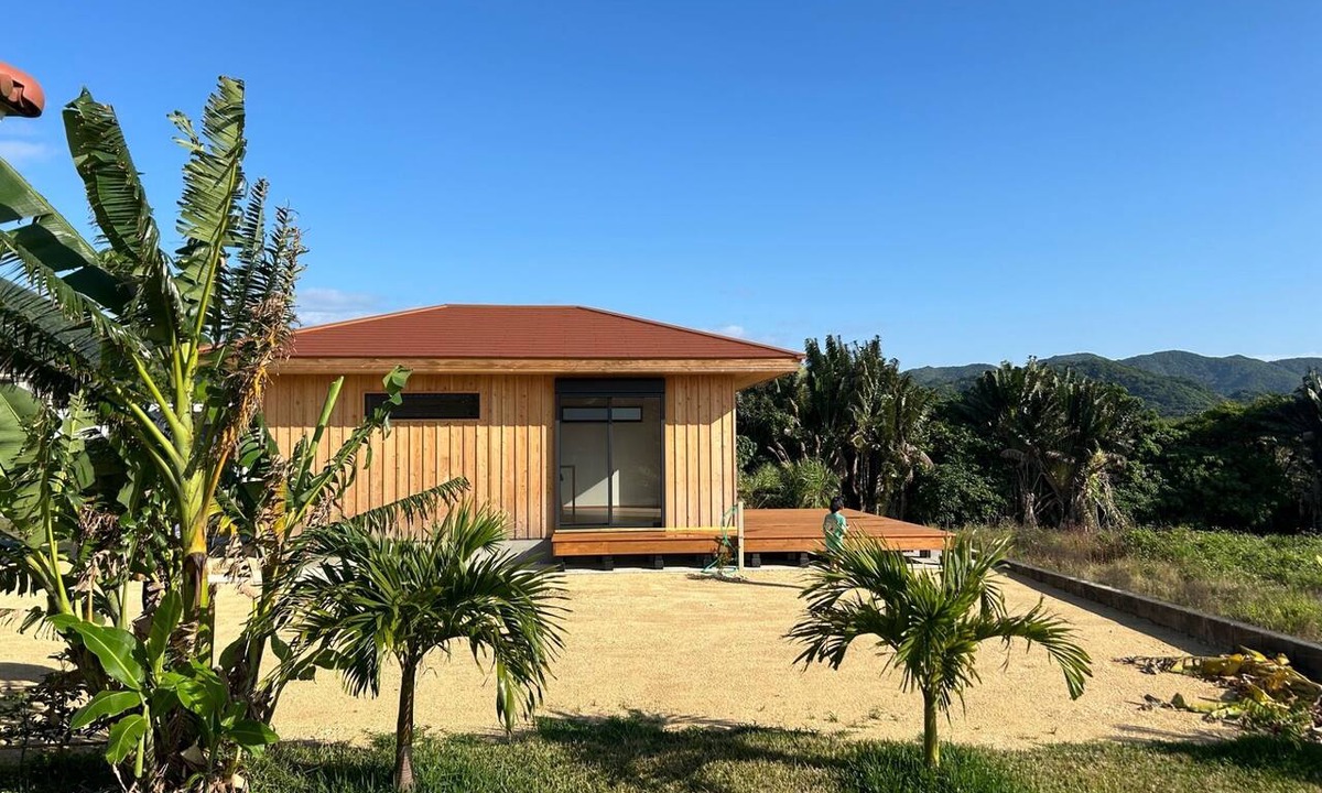 Ishigaki Cottage | A quiet environment with a wooden deck with a grea/Ishigaki City Okinawa