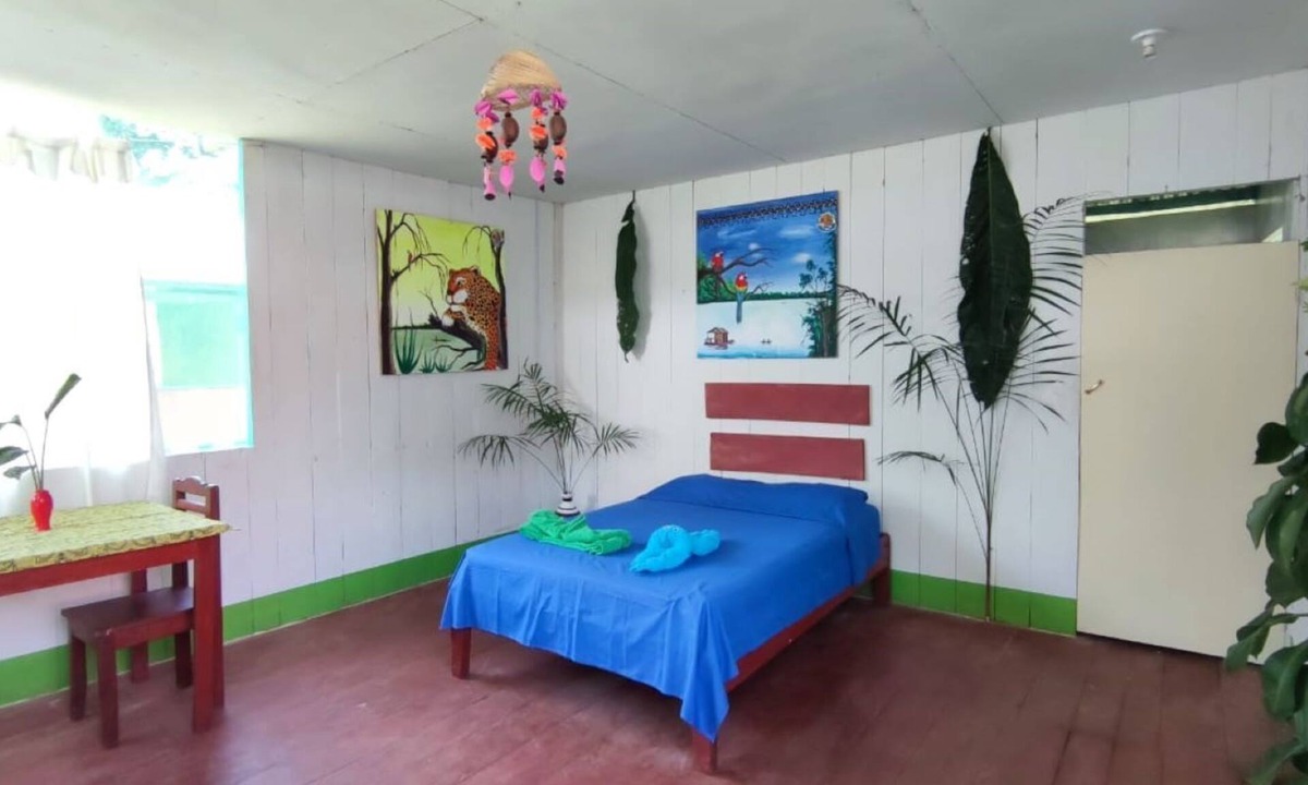 Iquitos Cabin | Accommodation and tours excursion: fishing ,watching dolphins, indian tribes.