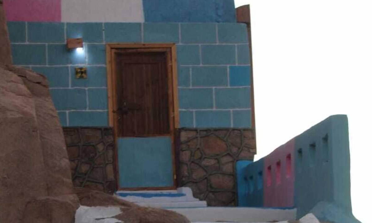 Al Karnak House | Ajilika