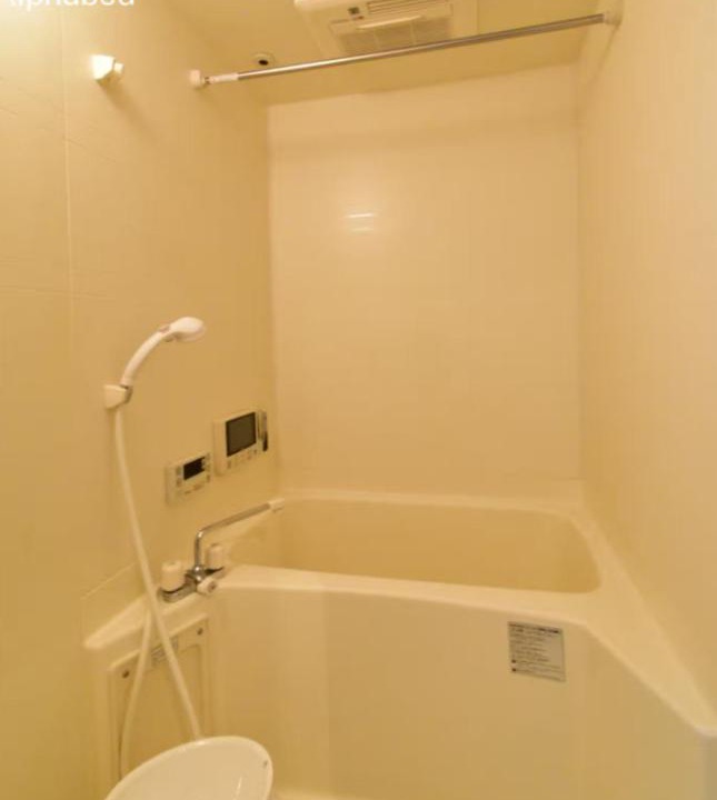 Matsuyama Apartment | Alphabed松山城西