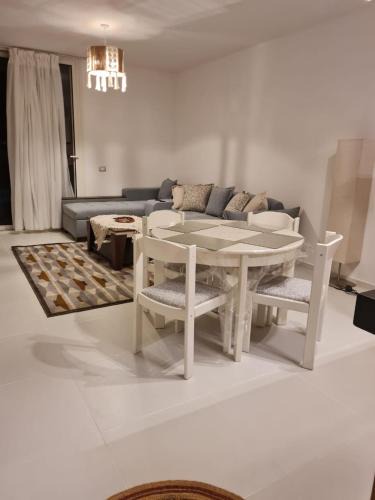Ad-Dab'ah Ski Chalet | Amazing lagoon view chalet 3 bedrooms