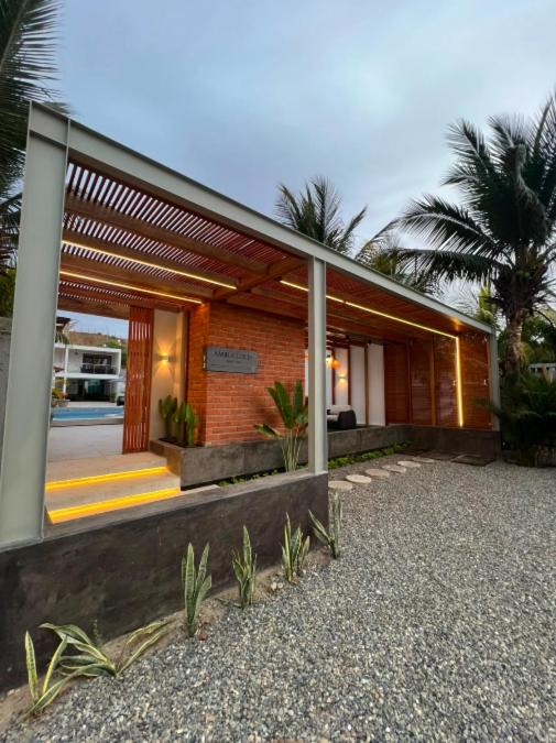 Caleta Cruz House | Amira Loft