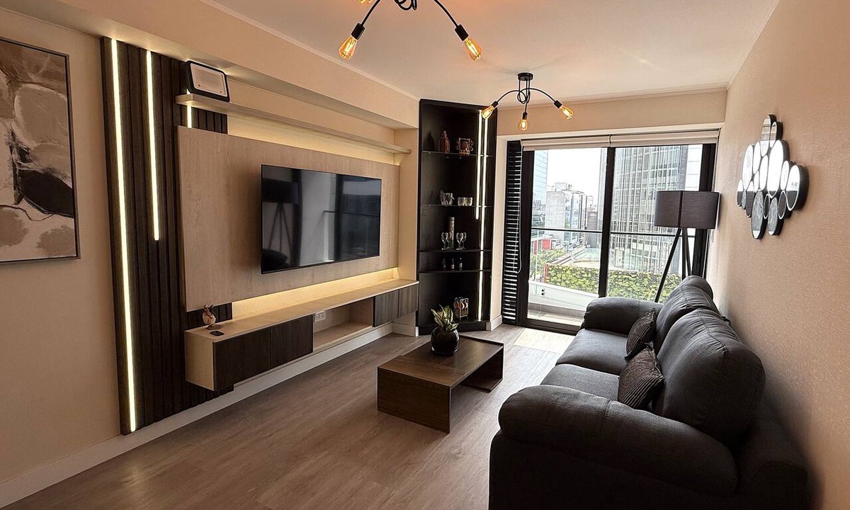 San Eugenio Apartment | Aparts4Days Gym, Pool, and Jacuzzi 1-Bedroom Apartment