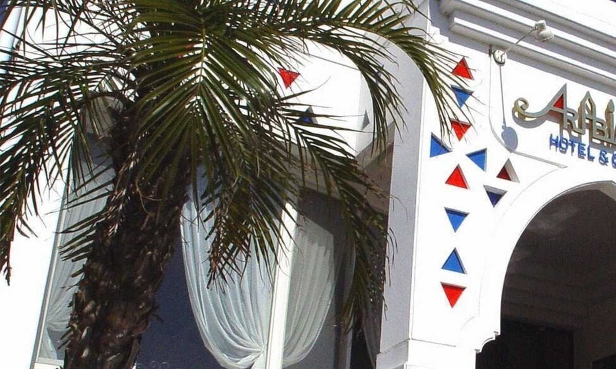 Kamogawa House | Arabianart Hotel & Gallery