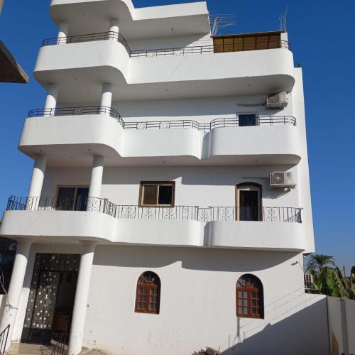 Luxor House | Banana Guest House