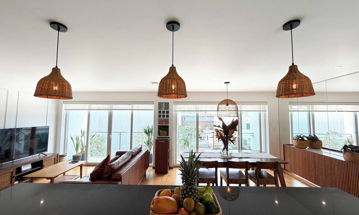 Santa Cruz Apartment | BE ALOHA | Elegant Stay | 2 Blocks from the Malecón