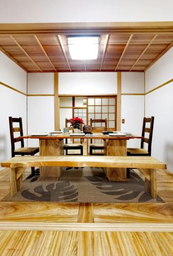 Izumisano Bed & Breakfast | Bighem Maison