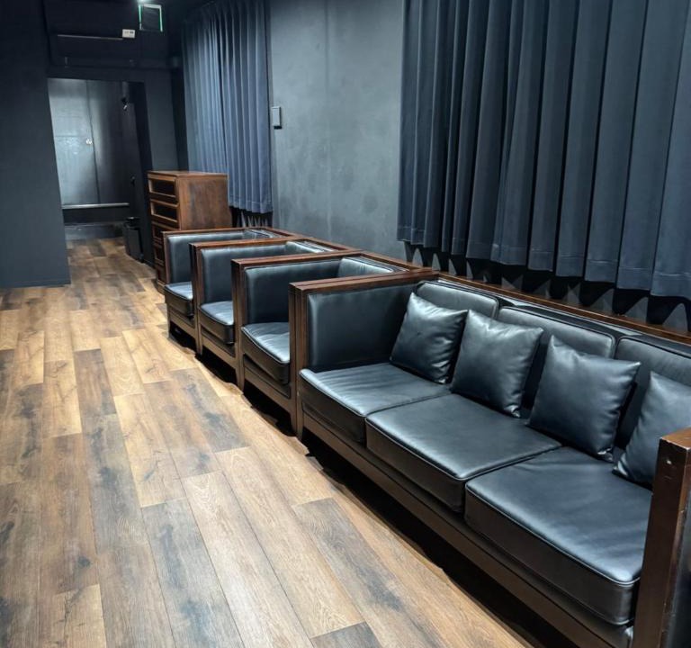 Asato Apartment | Black Penthouse Naha 最大12名宿泊可 118平米 国際通り沿い 牧志駅 徒歩5分